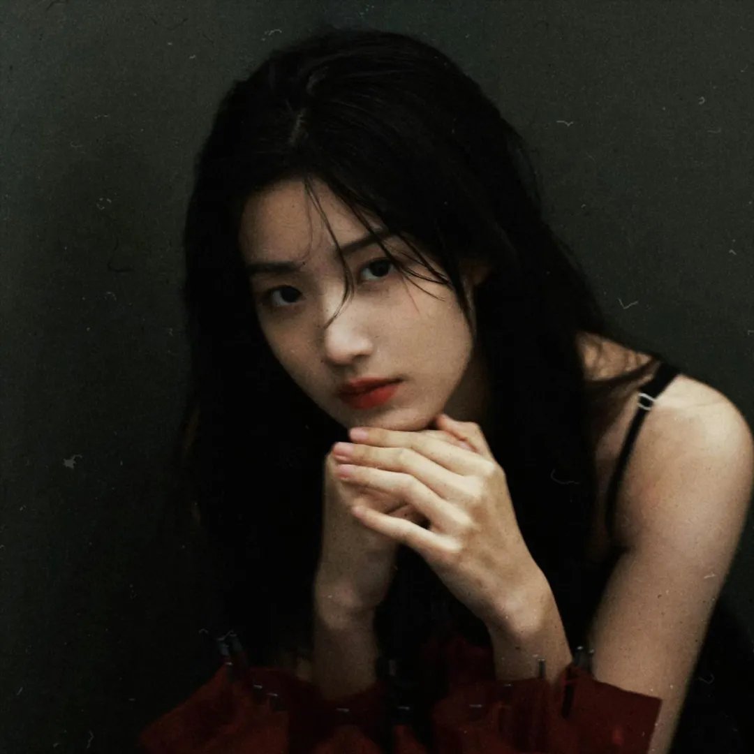 成为朱莉娅 海报